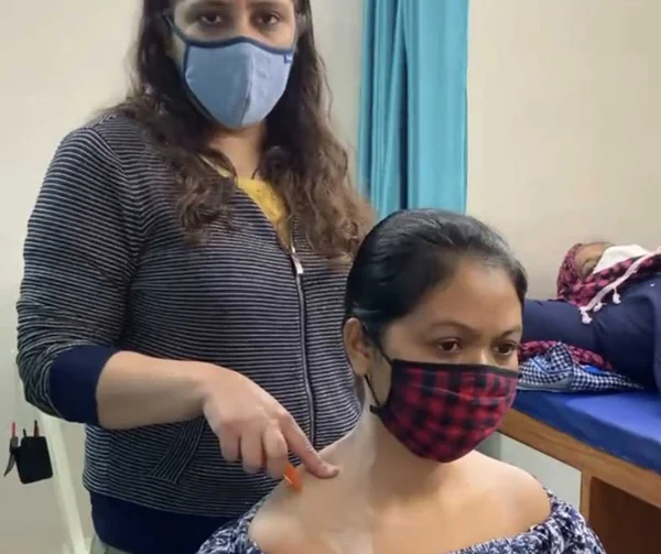 Relieving pain by using Joint mobilisation & Soft tissue Manipulation techniques @MFM